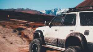 Equipamiento Basico para Una Emergencia en la Carretera Que Incluir en tu Kit